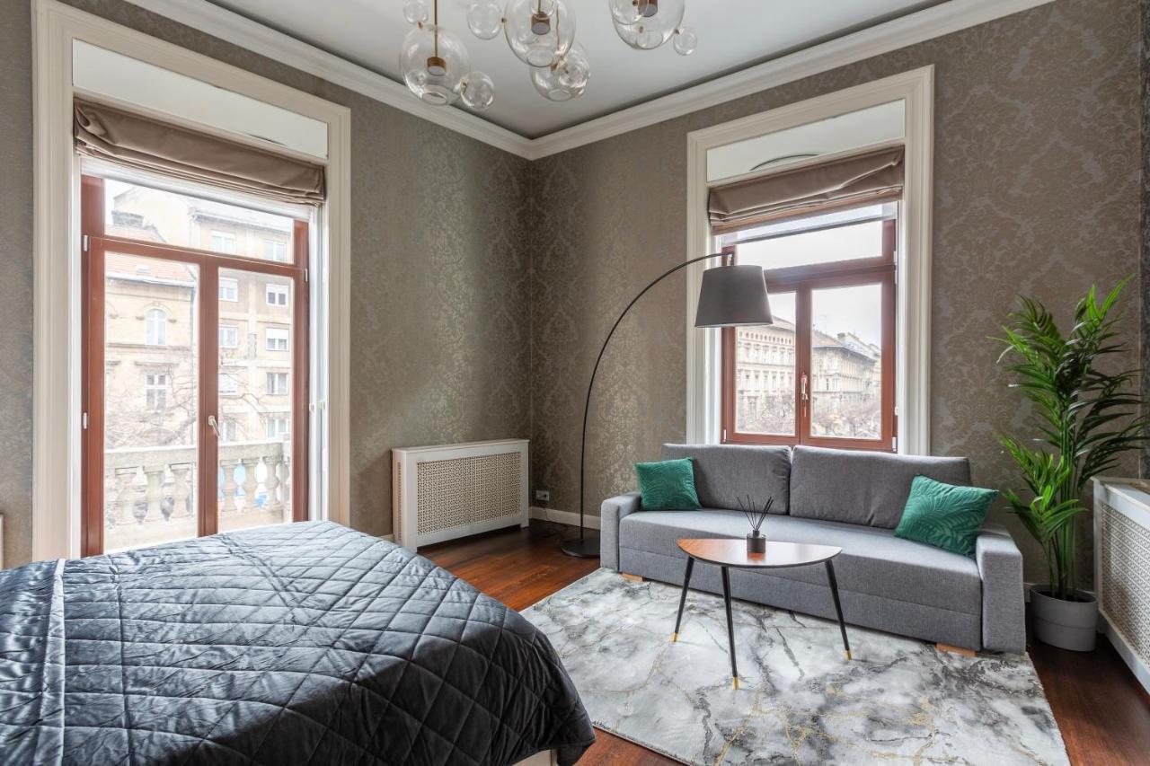 Luxury Apartment With Balcony Next To The New York Cafe Budapest Exterior photo